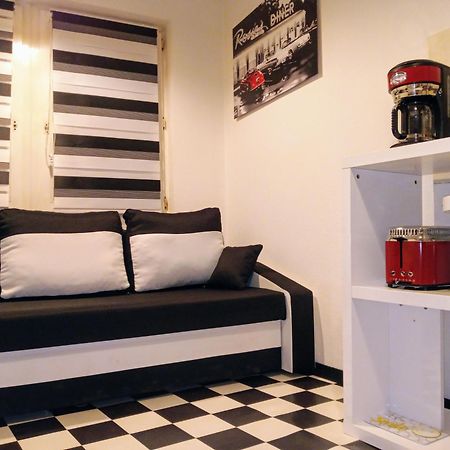 Good Located Apartment Subway U6 Wohnung Берлін Екстер'єр фото